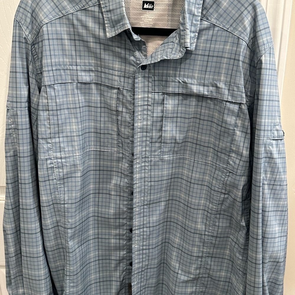 REI Men’s performance shirt Size Large. Worn once.